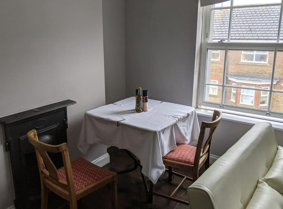 Appartement Folka Rocks à Folkestone Extérieur photo